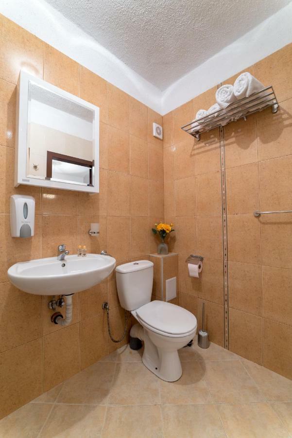 Comfort.Chic.Charming Apt With Terrace Near Ndk Sófia Exterior foto