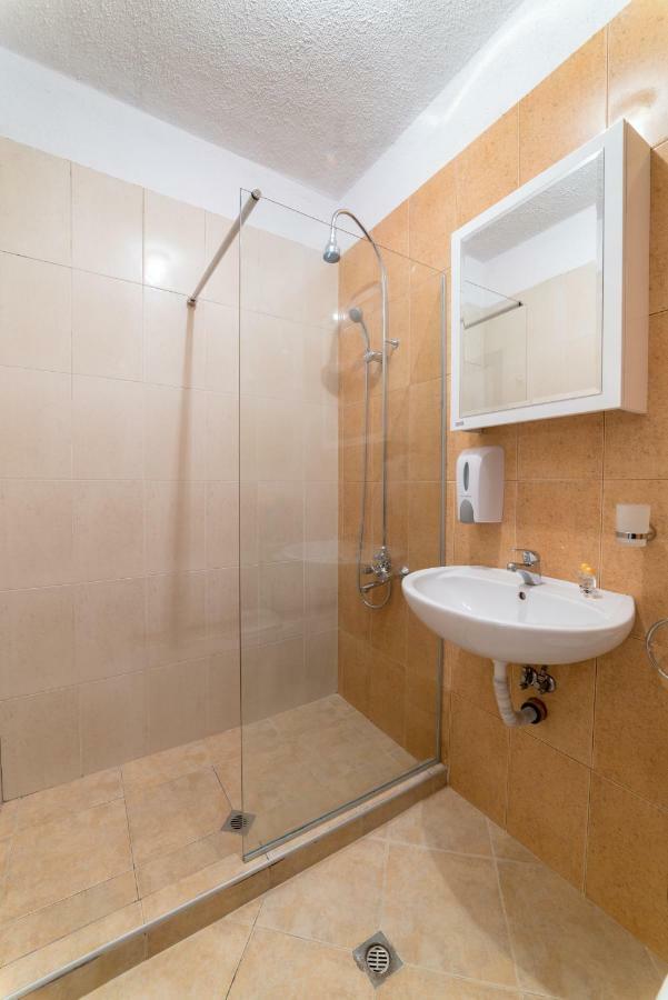 Comfort.Chic.Charming Apt With Terrace Near Ndk Sófia Exterior foto